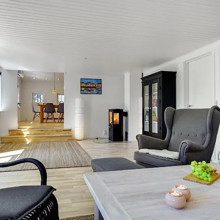 Tannie - 300m From The Sea By Interhome